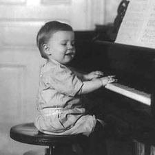 baby at piano